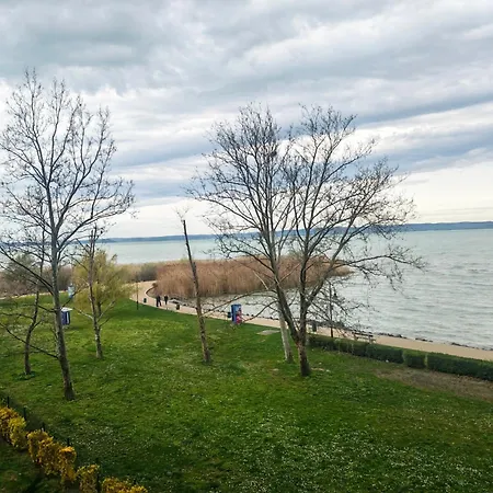 Club218 Alex Wellness Apartment Siofok
