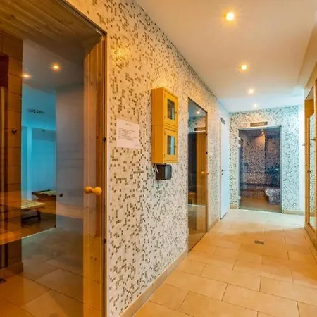 Club218 Alex Wellness 아파트